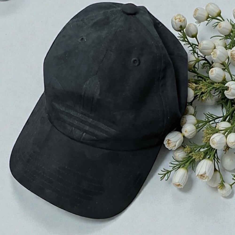 ADIDAS Suede Baseball Cap Hat Women’s Adjustable Black FAST  SHIPPING 2081-15